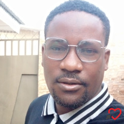 Photo de israeljoshua070, Homme 44 ans, de Abidjan Lagunes