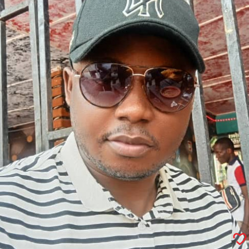 Photo de Texto, Homme 40 ans, de Abidjan Lagunes