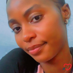 Photo de Mombena, Femme 24 ans, de Kinshasa Kinshasa